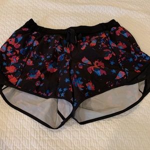 Lululemom Hotty Totty Shorts *Limited Edition*